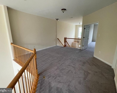 8819 Endless Ocean Way - Photo Thumbnail 13
