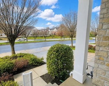 8819 Endless Ocean Way - Photo Thumbnail 1