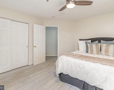 542 Berrycrest Way - Photo Thumbnail 21