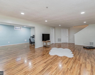 542 Berrycrest Way - Photo Thumbnail 22