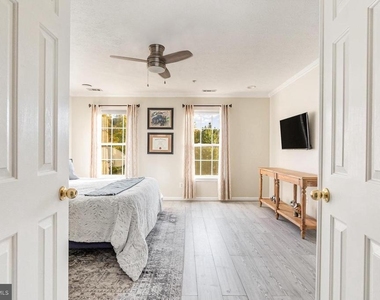 542 Berrycrest Way - Photo Thumbnail 8