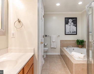 542 Berrycrest Way - Photo Thumbnail 13