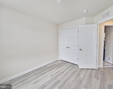 4705 Verdana Loop - Photo Thumbnail 7