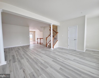 4705 Verdana Loop - Photo Thumbnail 5