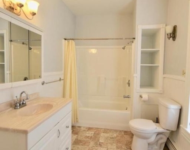 205 Oakley Street - Photo Thumbnail 12