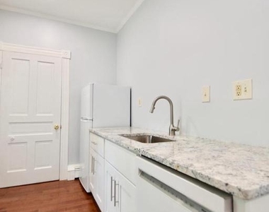 205 Oakley Street - Photo Thumbnail 10