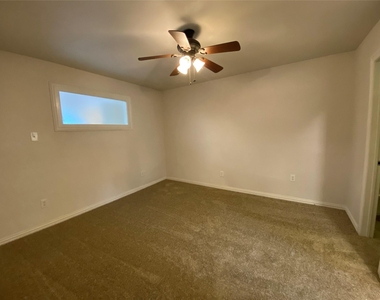 1516 Lisa Dr - Photo Thumbnail 11