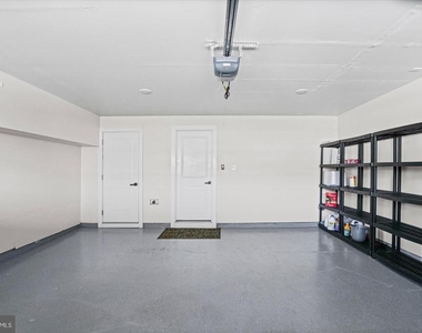 6302 Greenleigh Avenue - Photo Thumbnail 37