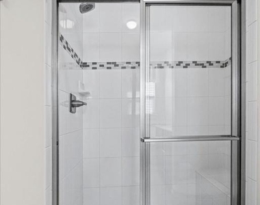 6302 Greenleigh Avenue - Photo Thumbnail 31
