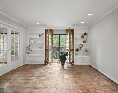 5 Whitebridge Court - Photo Thumbnail 4