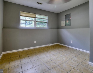 30 Flaxleaf Court - Photo Thumbnail 20