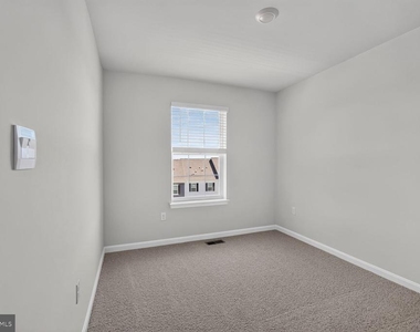 27 Merion Avenue - Photo Thumbnail 12