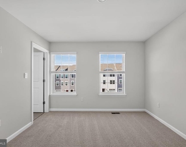 27 Merion Avenue - Photo Thumbnail 8