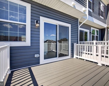 27 Merion Avenue - Photo Thumbnail 14