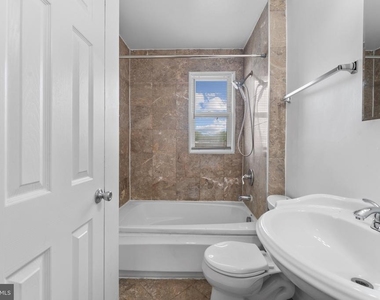 4022 Ardley Avenue - Photo Thumbnail 15