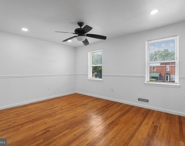 4022 Ardley Avenue - Photo Thumbnail 9