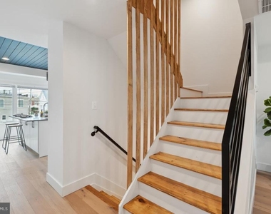 1207 Dellwood Avenue - Photo Thumbnail 9