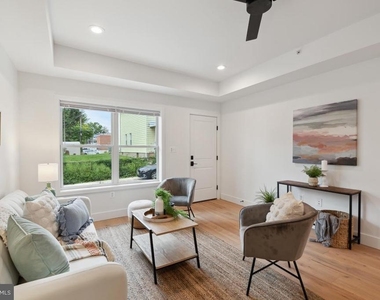 1207 Dellwood Avenue - Photo Thumbnail 5
