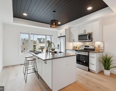 1207 Dellwood Avenue - Photo Thumbnail 10