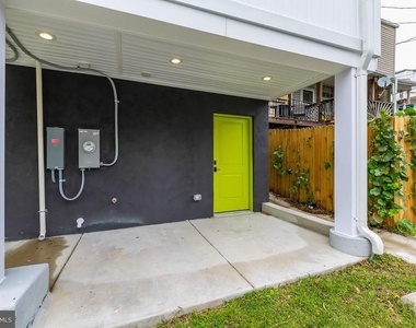 1207 Dellwood Avenue - Photo Thumbnail 32