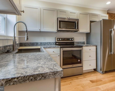 333 S Conkling Street - Photo Thumbnail 4