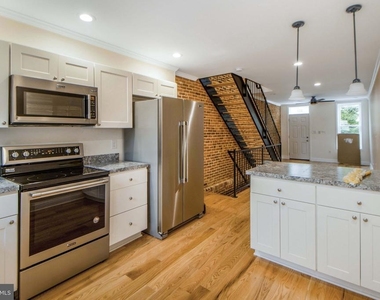 333 S Conkling Street - Photo Thumbnail 7