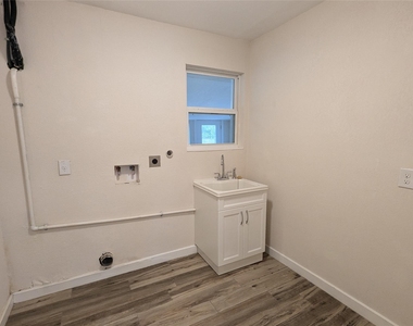 11308 Hilltop St - Photo Thumbnail 21