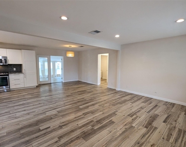 11308 Hilltop St - Photo Thumbnail 1