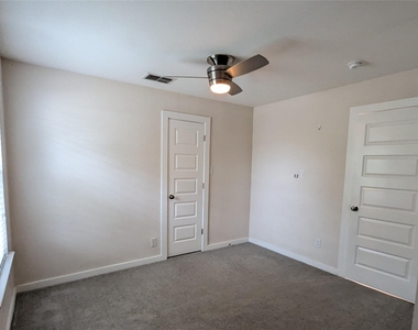 11308 Hilltop St - Photo Thumbnail 14