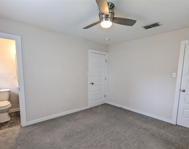 11308 Hilltop St - Photo Thumbnail 17