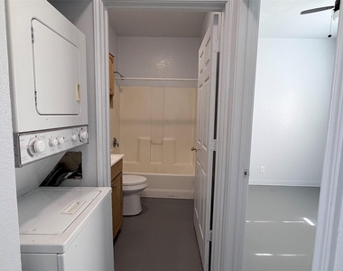 251 Zimmerman Ave - Photo Thumbnail 4