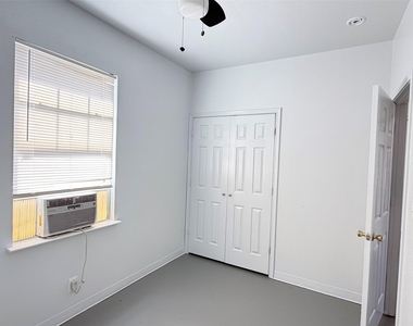 251 Zimmerman Ave - Photo Thumbnail 12