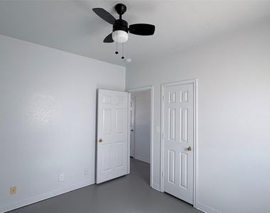 251 Zimmerman Ave - Photo Thumbnail 11
