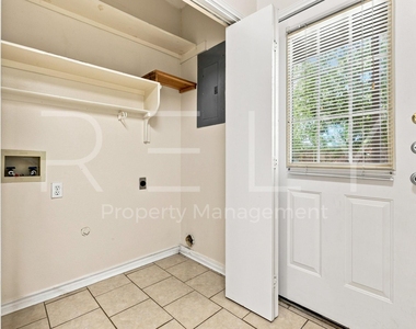 2908 Whisper Oaks Ln - Photo Thumbnail 18