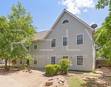 2908 Whisper Oaks Ln - Photo Thumbnail 1