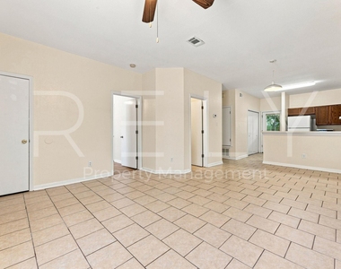 2908 Whisper Oaks Ln - Photo Thumbnail 6