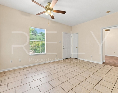 2908 Whisper Oaks Ln - Photo Thumbnail 8
