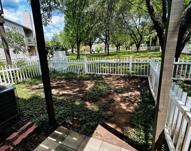 1818 River Crossing Cir - Photo Thumbnail 11