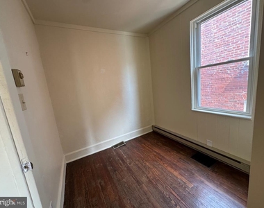 206 Pear Street - Photo Thumbnail 12