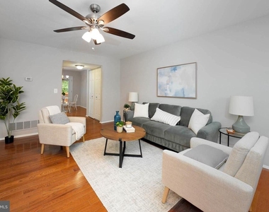 1025 Commanders Way N - Photo Thumbnail 24