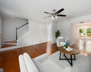 1025 Commanders Way N - Photo Thumbnail 22