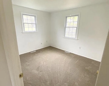 231 Sycamore Road - Photo Thumbnail 11