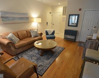 300 Pebble Drive - Photo Thumbnail 4