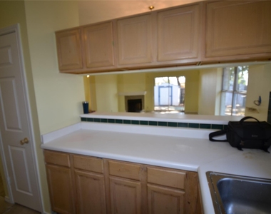 4729 Castleman Dr - Photo Thumbnail 5