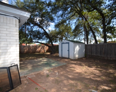 4729 Castleman Dr - Photo Thumbnail 17