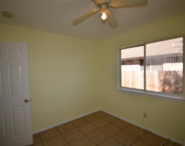 4729 Castleman Dr - Photo Thumbnail 29