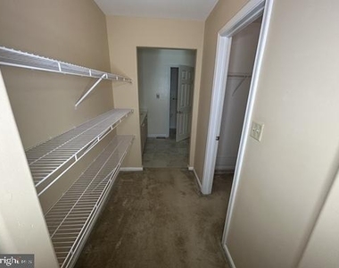 1117 Oakland Court - Photo Thumbnail 17