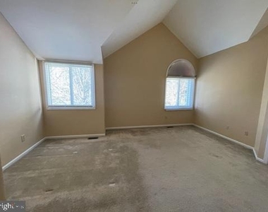 1117 Oakland Court - Photo Thumbnail 28