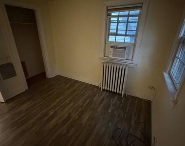 81 E Park Place - Photo Thumbnail 9