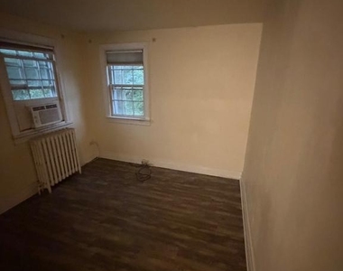 81 E Park Place - Photo Thumbnail 12
